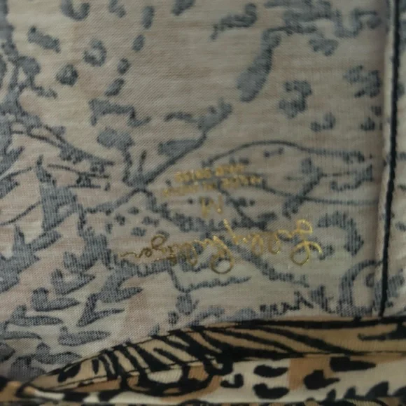 Lilly Pulitzer “Take me to the Wild,” V-Neck Dress medium - Picture 5 of 8